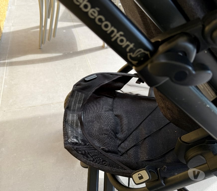 Equipements bébés Ain Reyrieux - 01600 - Photos Vivastreet Poussette enfant et accessoires MAXI-COSI