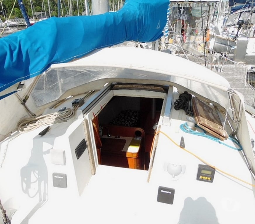 Voilier occasion Morbihan Vannes - 56000 - Photos Vivastreet FIRST 325 PTE - 1984