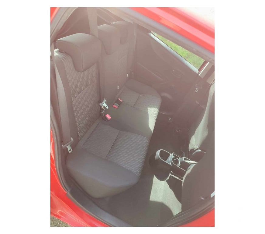 Voiture d'occasion Sarthe La Milesse - 72650 - Photos Vivastreet Toyota Yaris 1.0 VVTI 69cv