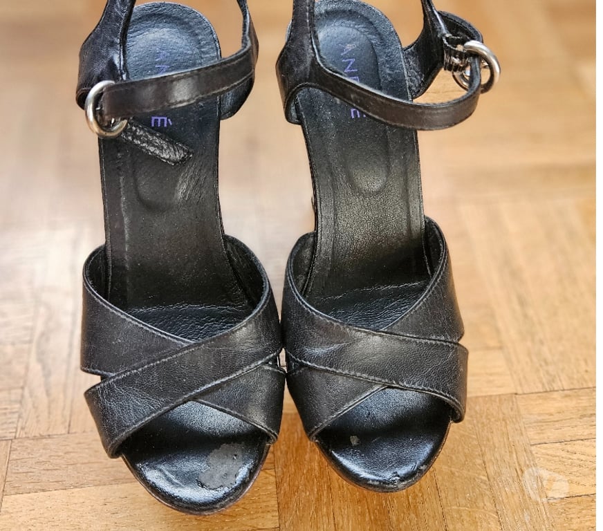 Chaussures Hauts-de-Seine Levallois Perret - 92300 - Photos Vivastreet Sandale à talon plateforme