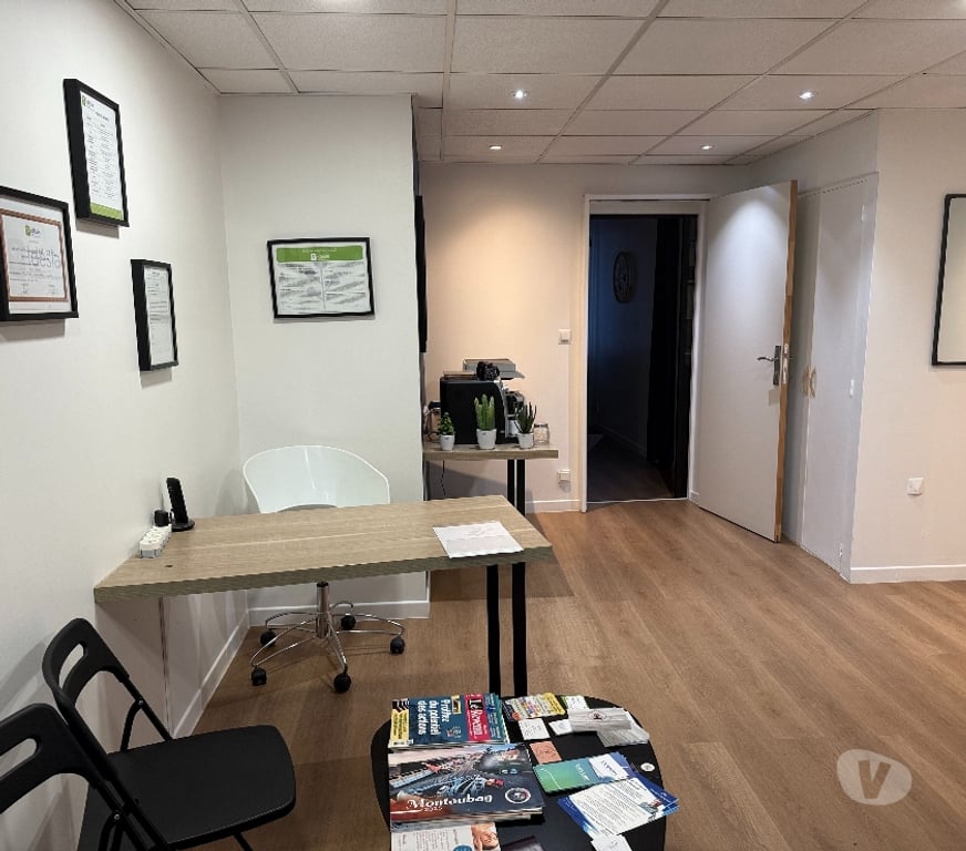 bureaux locaux Tarn-et-Garonne Bressols - 82710 - Photos Vivastreet Bureaux 34 m² + cave voutée – Bressols centre