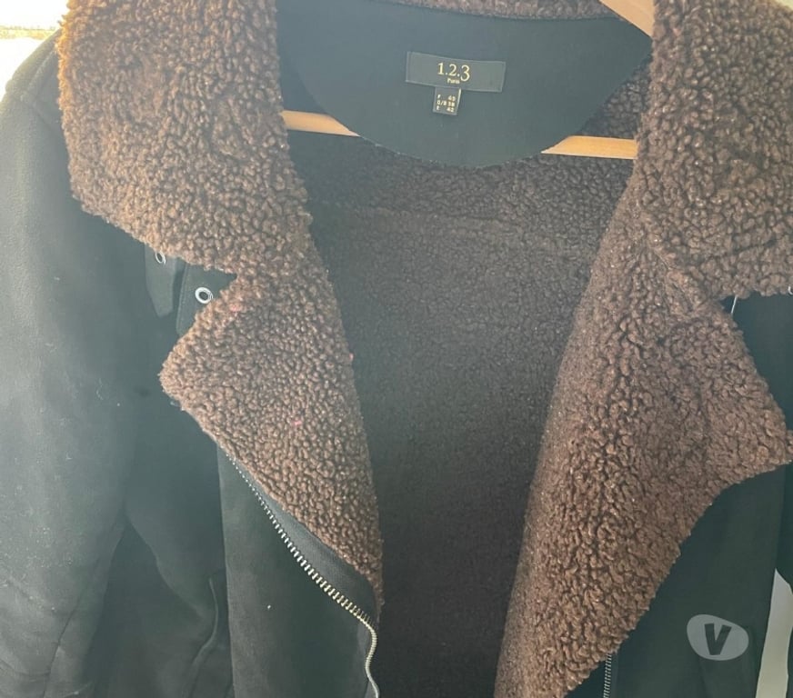 Vêtements occasion Seine-Saint-Denis Epinay sur Seine - 93800 - Photos Vivastreet Offre Exclusive