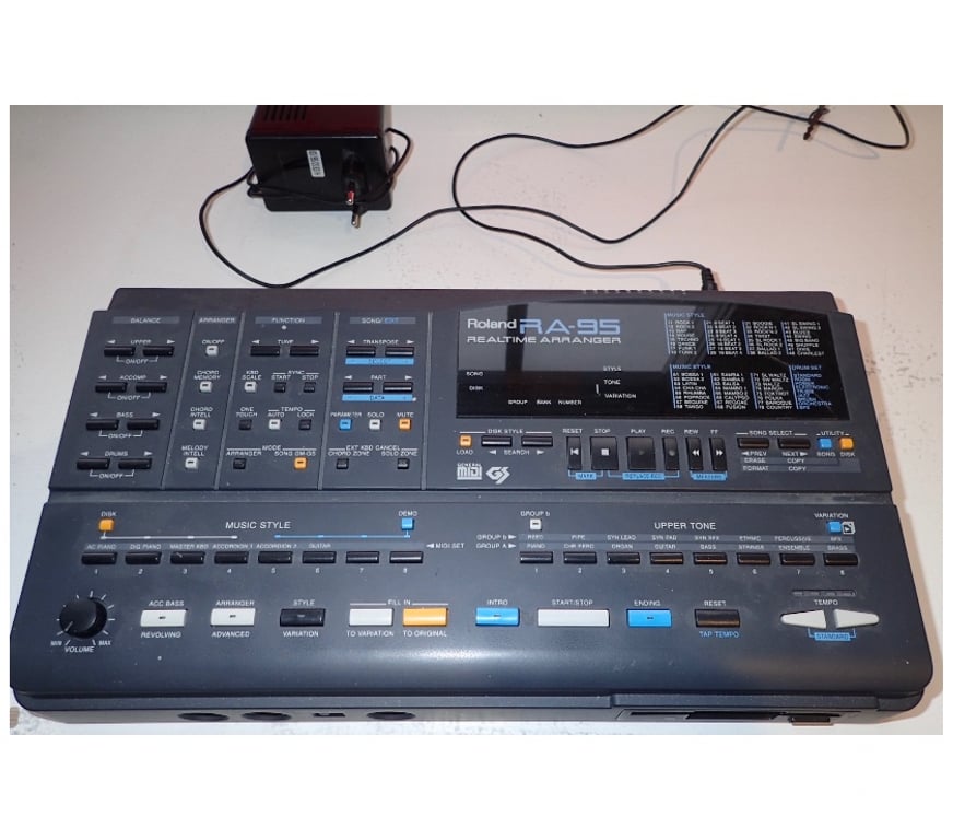Instruments de musique Bas-Rhin Mommenheim - 67670 - Photos Vivastreet Roland RA95 Arrangeur Sound Module