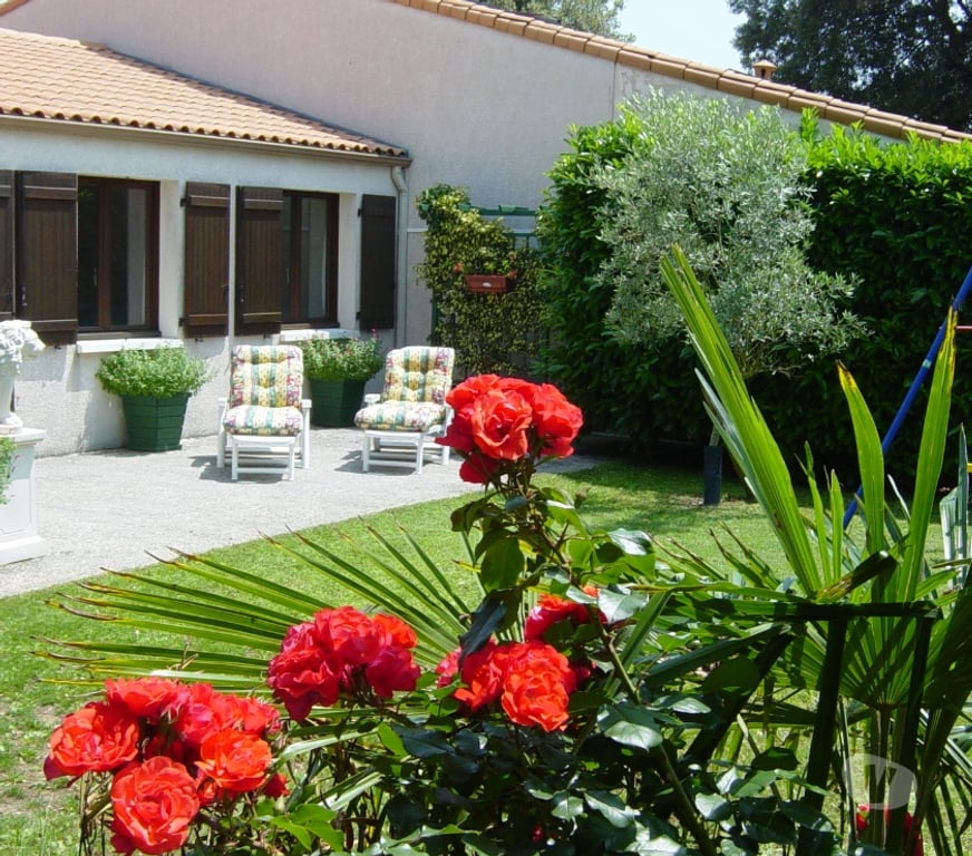 location saisonniere Charente-Maritime Vaux sur Mer - 17640 - Photos Vivastreet Maison très agréable au calme,400m plage mer,100m commerc