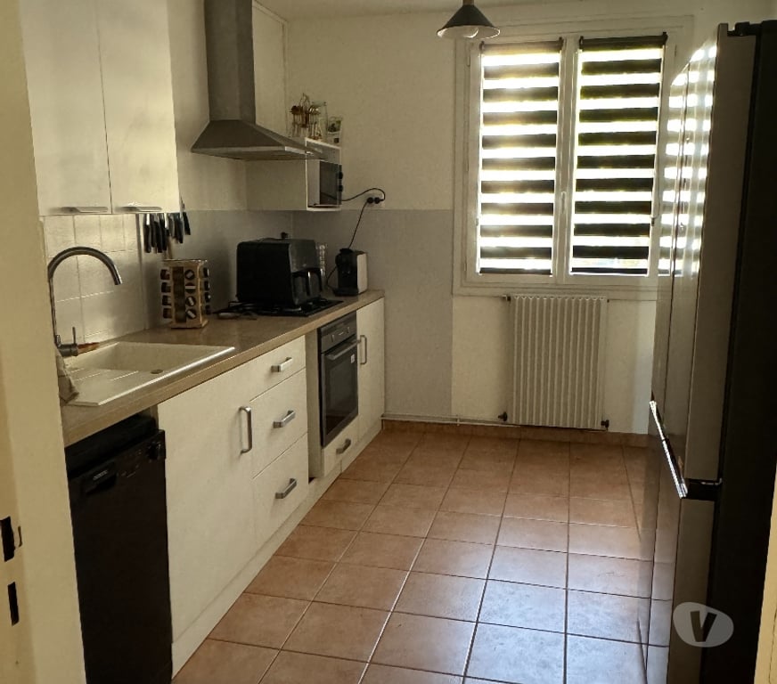 Location appartement Gard Nimes - Photos Vivastreet T4 Lumineux quartier 7 Collines