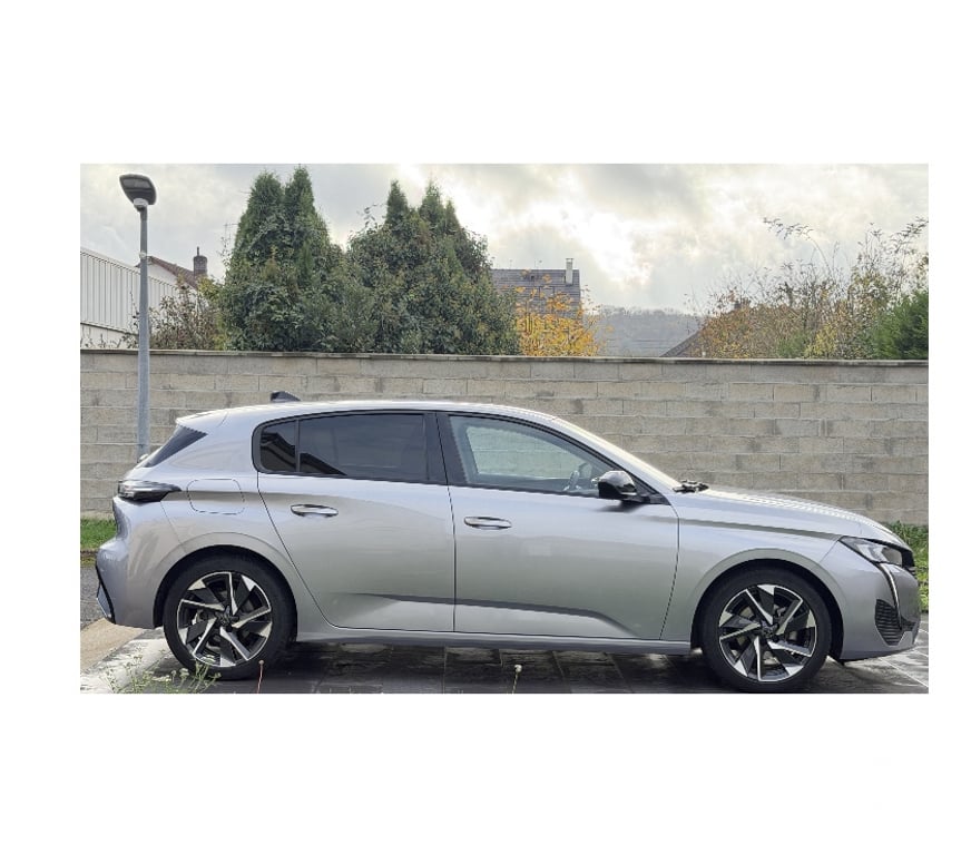 Voiture d'occasion Oise Nogent sur Oise - 60180 - Photos Vivastreet PEUGEOT 308 ALLURE PACK 130 CH ESSENCE BVM6 AN 2023 31460