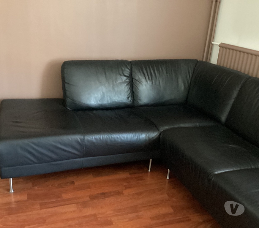 Ameublement & art de la table Val-de-Marne Vincennes - 94300 - Photos Vivastreet Canapé en cuir IKEA. (+ 5 coussins)