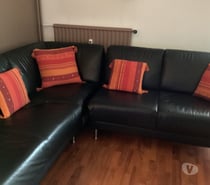 Canapé en cuir IKEA. (+ 5 coussins)