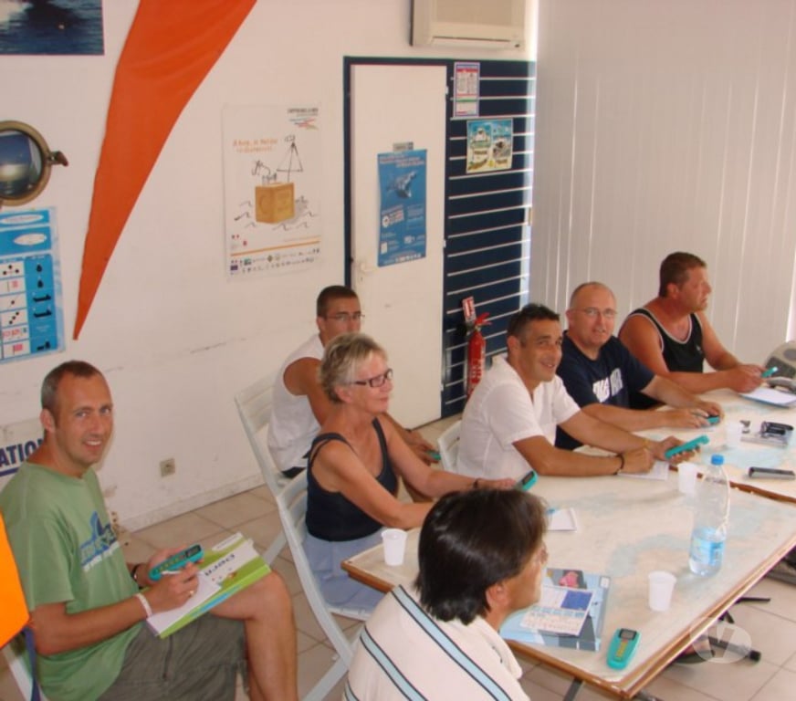 Fond de Commerce a vendre Var Hyeres - 83400 - Photos Vivastreet A céder activité de bateau école