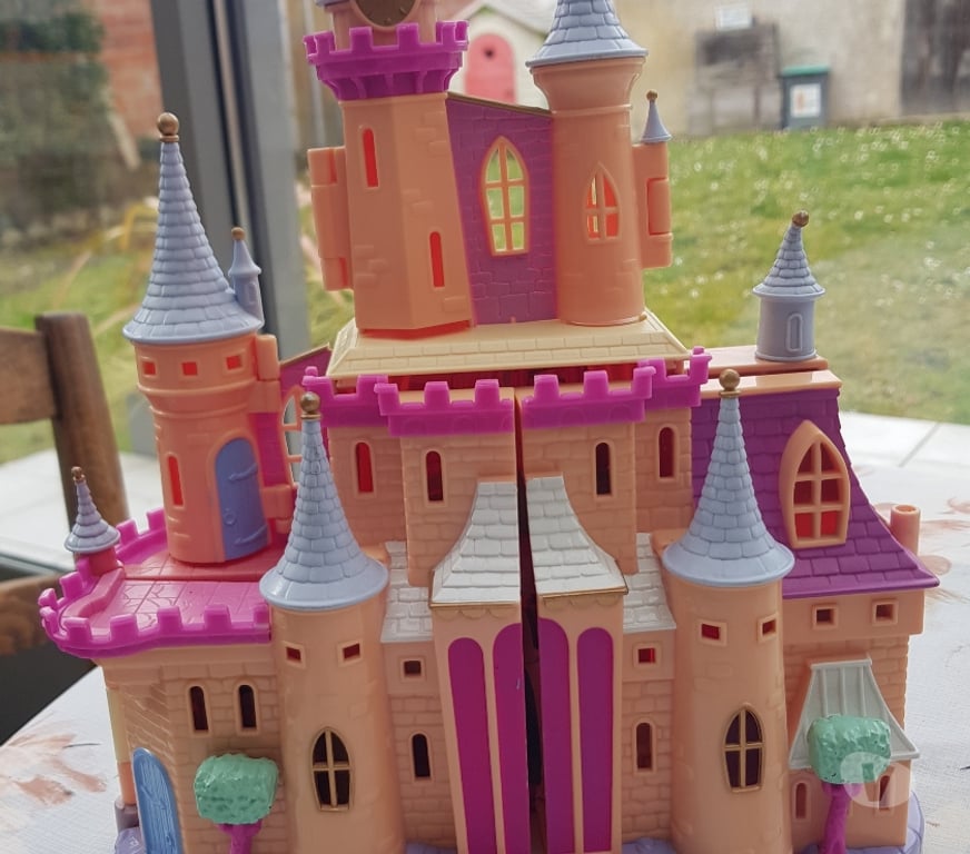 Jeux - Jouets Essonne Juvisy sur Orge - 91260 - Photos Vivastreet chateaux de princesses