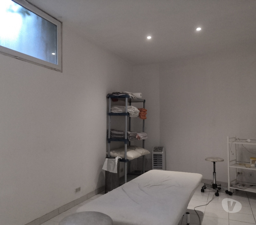 bureaux locaux Hérault St Gely du Fesc - 34980 - Photos Vivastreet Local 52 m2 3 pièces a louer. Rue principale Libre 01 12