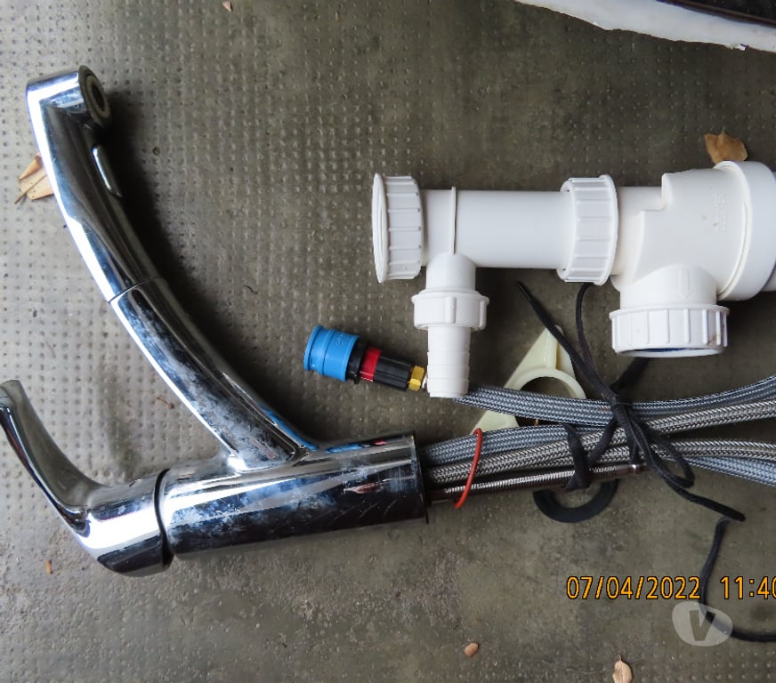 Ameublement & art de la table Pyrénées-Atlantiques Anglet - 64600 - Photos Vivastreet EVIER INOX + MITIGEUR