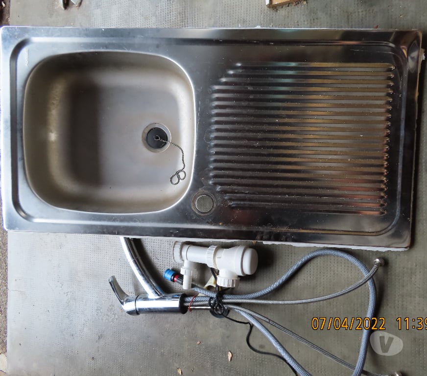 Ameublement & art de la table Pyrénées-Atlantiques Anglet - 64600 - Photos Vivastreet EVIER INOX + MITIGEUR