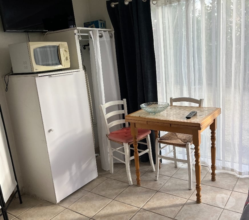 Appartement meublé Bouches-du-Rhône Les Pennes Mirabeau - 13170 - Photos Vivastreet studio meuble tout equipe