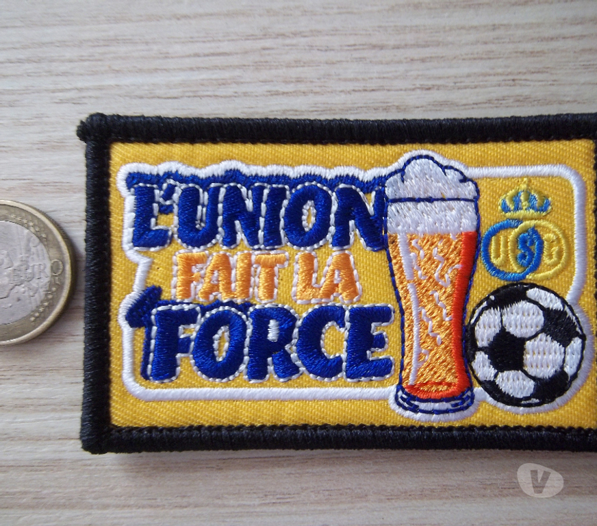 Collection Manche Valognes - 50700 - Photos Vivastreet écusson humour football insigne "L'Union Fait La Force"