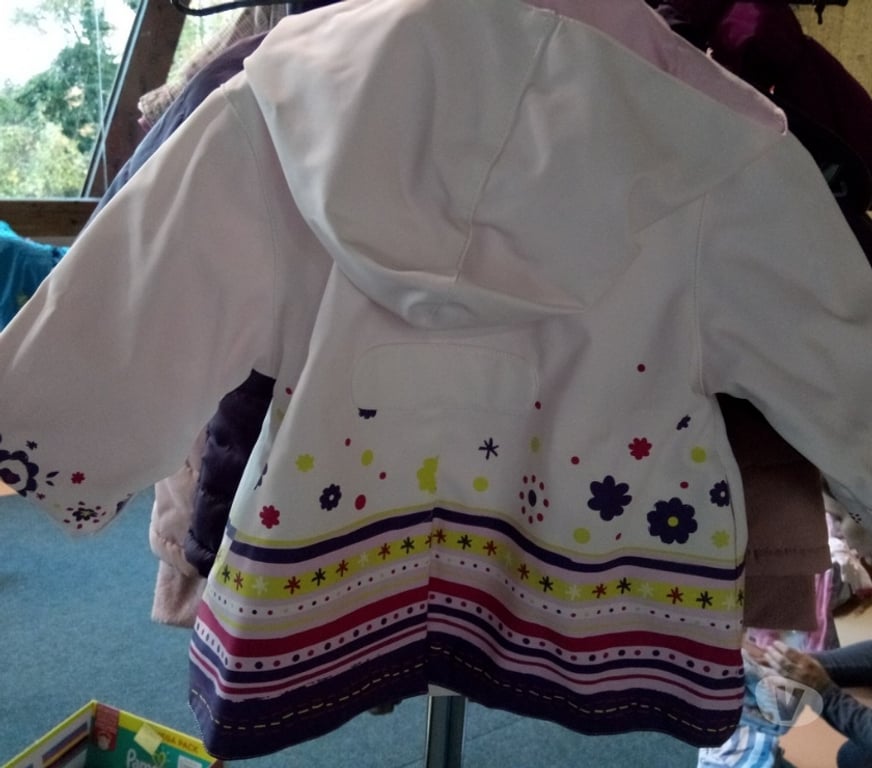 Vêtements bébés Essonne Juvisy sur Orge - 91260 - Photos Vivastreet imperméable catimini fille