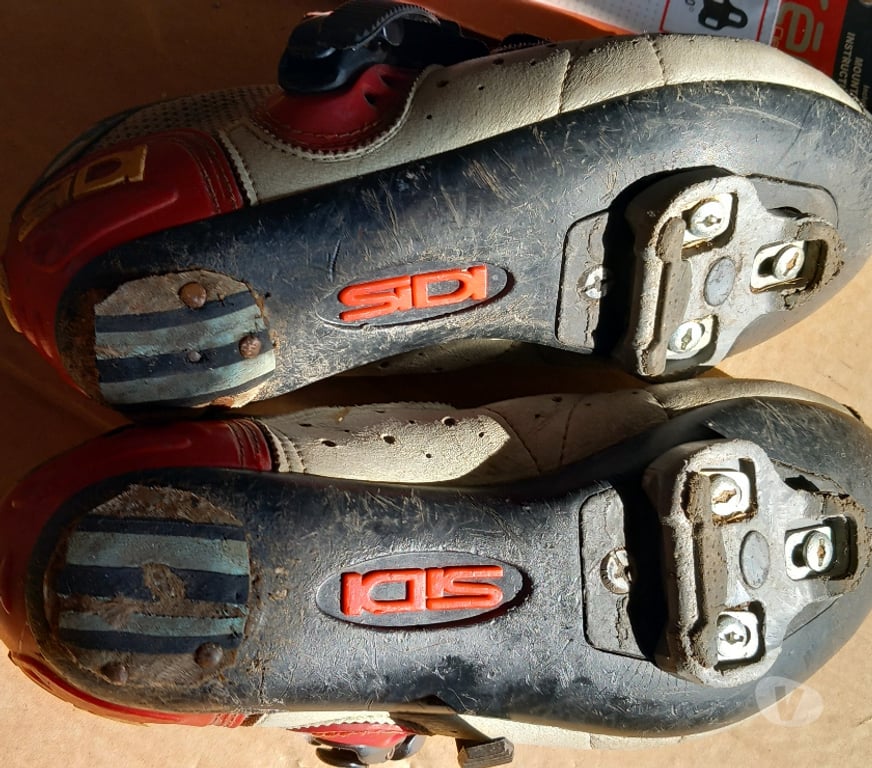 Matériel de sport Pyrénées-Atlantiques Anglet - 64600 - Photos Vivastreet CHAUSSURES VELO