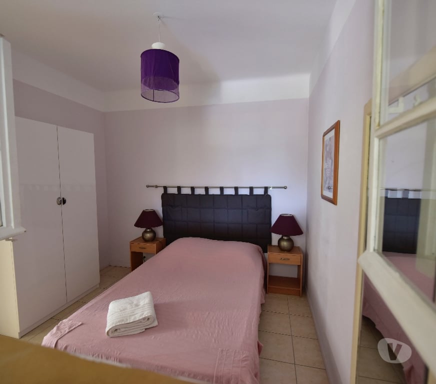 Appartement meublé Bouches-du-Rhône Cassis - 13260 - Photos Vivastreet T2 3 dans villa avec jardin