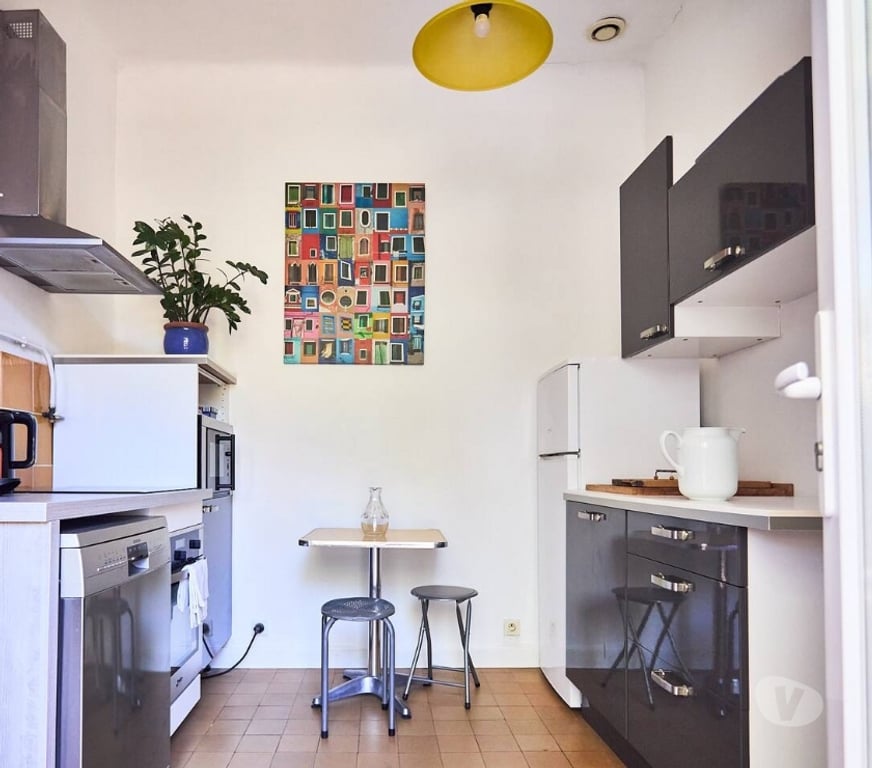 Appartement meublé Bouches-du-Rhône Cassis - 13260 - Photos Vivastreet T3 dans villa avec terrasse privative