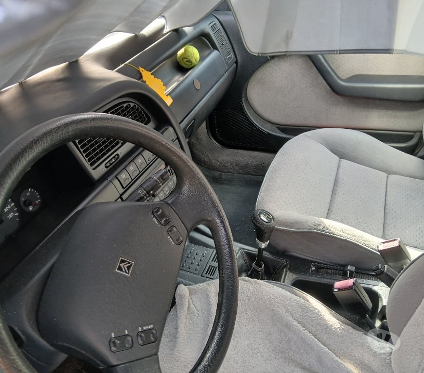 Voiture d'occasion Hauts-de-Seine Villeneuve la Garenne - 92390 - Photos Vivastreet VENDS CITROEN XANTIA SX