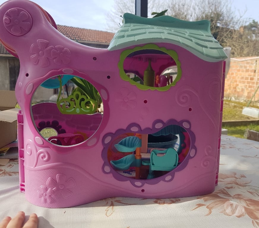 Jeux - Jouets Essonne Juvisy sur Orge - 91260 - Photos Vivastreet maison et figurines petshops