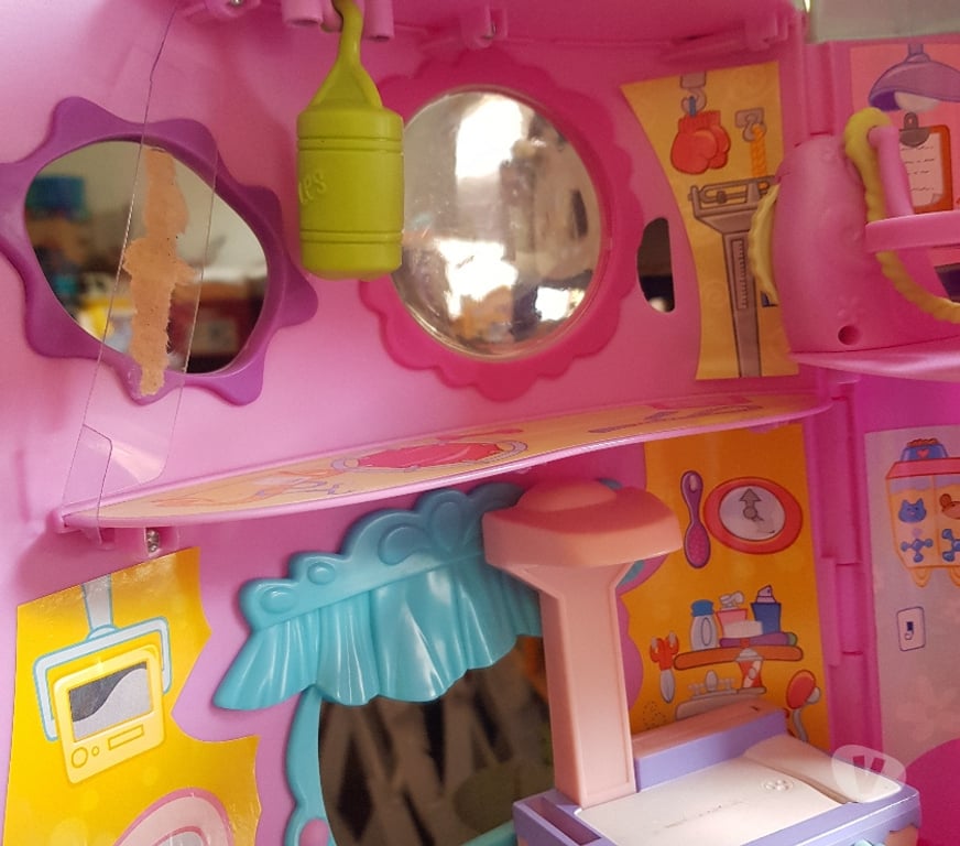 Jeux - Jouets Essonne Juvisy sur Orge - 91260 - Photos Vivastreet maison et figurines petshops