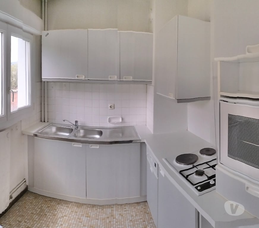 Appartements à vendre Marne Reims - Photos Vivastreet F1-31m2-libre avec parking