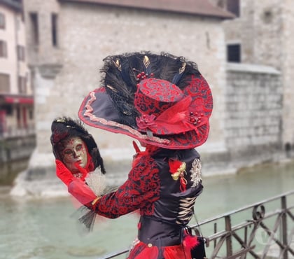 Castings, modèles, photographes Annecy Haute-Savoie - Photos Vivastreet Photographe expérimenté recherche nouveaux modèles photos