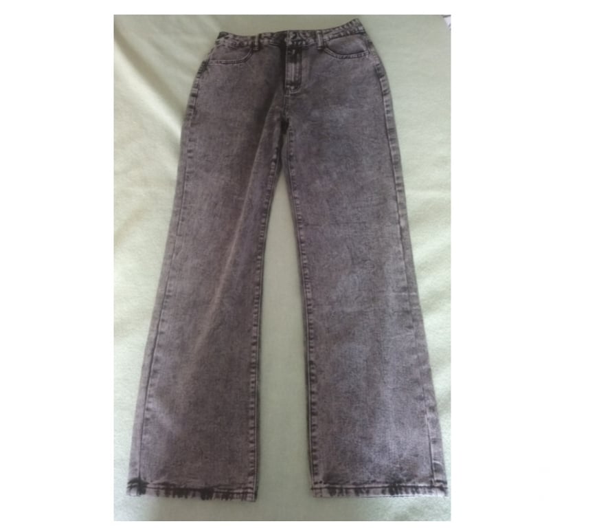 Vêtements occasion Seine-Saint-Denis La Courneuve - 93120 - Photos Vivastreet Pantalon Femme Byoucosy