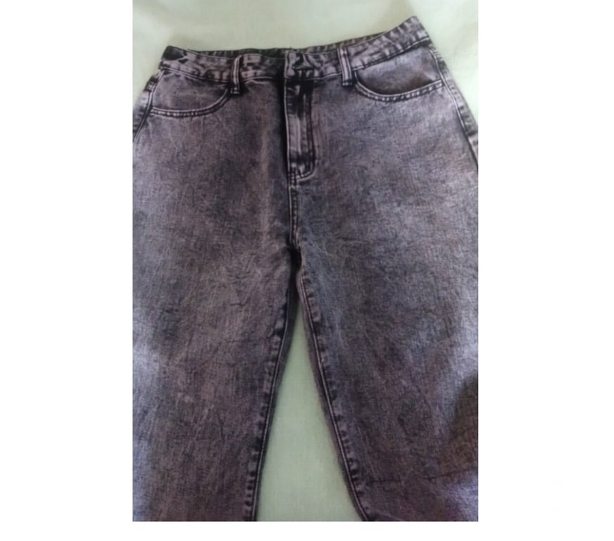 Vêtements occasion Seine-Saint-Denis La Courneuve - 93120 - Photos Vivastreet Pantalon Femme Byoucosy