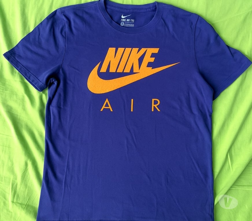Vêtements occasion Paris Paris 5ème ardt - 75005 - Photos Vivastreet T-shirt Nike Air bleu & orange – Taille XL