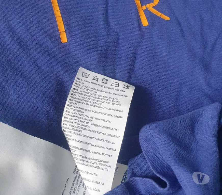 Vêtements occasion Paris Paris 5ème ardt - 75005 - Photos Vivastreet T-shirt Nike Air bleu & orange – Taille XL