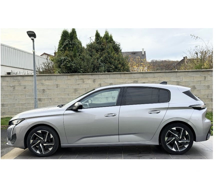 Voiture d'occasion Oise Nogent sur Oise - 60180 - Photos Vivastreet PEUGEOT 308 ALLURE PACK 130 CH ESSENCE BVM6 AN 2023 41240
