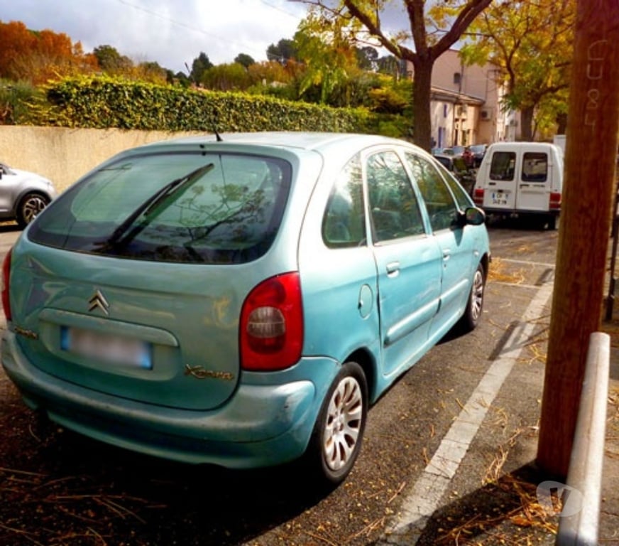 Voiture d'occasion Bouches-du-Rhône Marseille - Photos Vivastreet Citroën Picasso 2.0 HDi90 Exclusive