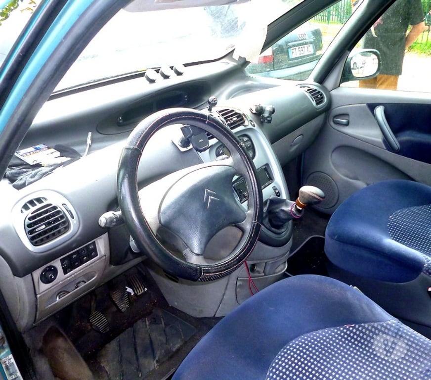 Voiture d'occasion Bouches-du-Rhône Marseille - Photos Vivastreet Citroën Picasso 2.0 HDi90 Exclusive