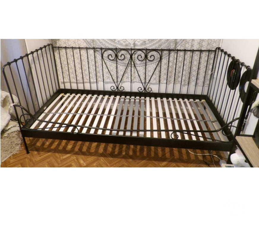 Ameublement & art de la table Isère St Clair de la Tour - 38110 - Photos Vivastreet Lit banquette 1 personne avec sommier lattes et matelas