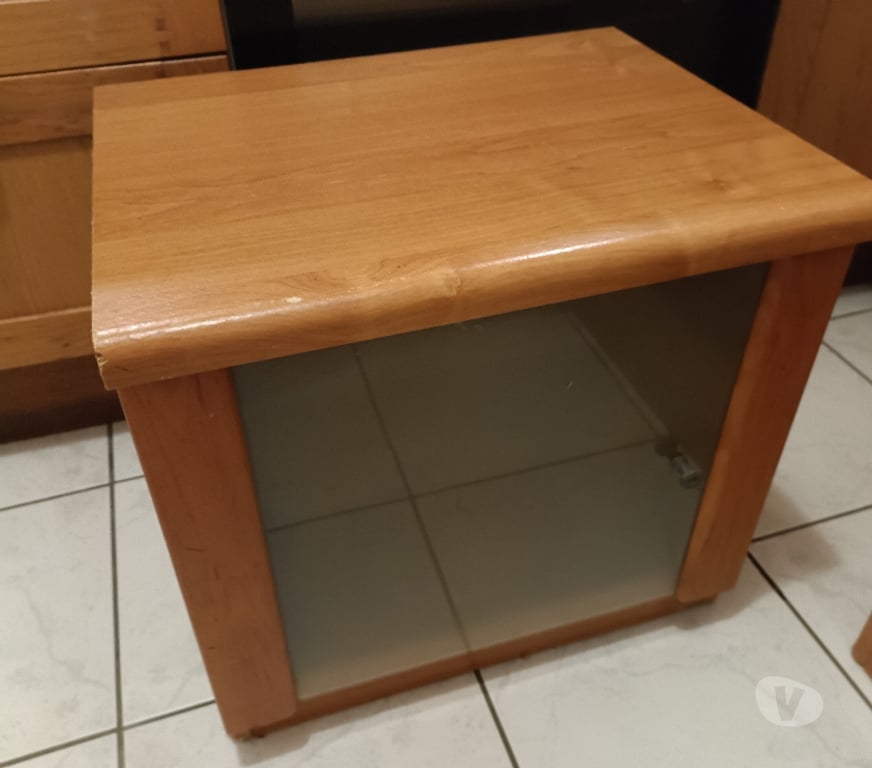 Ameublement & art de la table Paris Paris 6ème ardt - 75006 - Photos Vivastreet 2 meubles table chevet IKEA en bois 2 commodes de lit