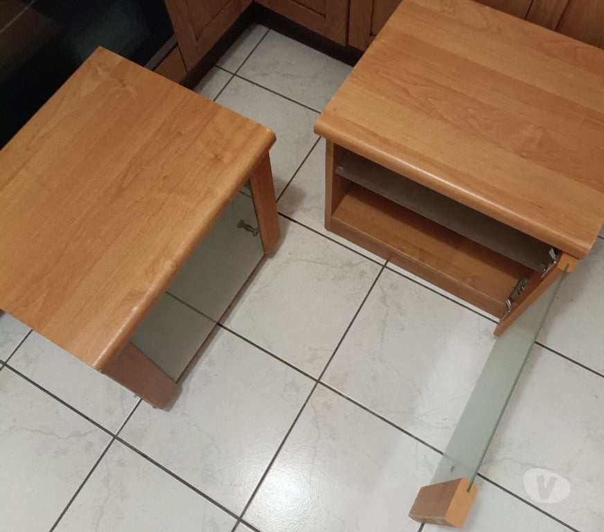 Ameublement & art de la table Paris Paris 6ème ardt - 75006 - Photos Vivastreet 2 meubles table chevet IKEA en bois 2 commodes de lit