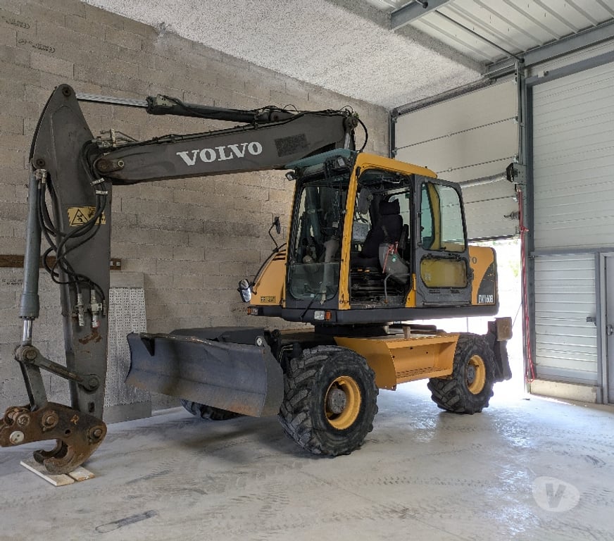 Engins agricoles Marne Reims - Photos Vivastreet Pelle à pneu Volvo EW 160B