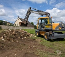 Pelle à pneu Volvo EW 160B