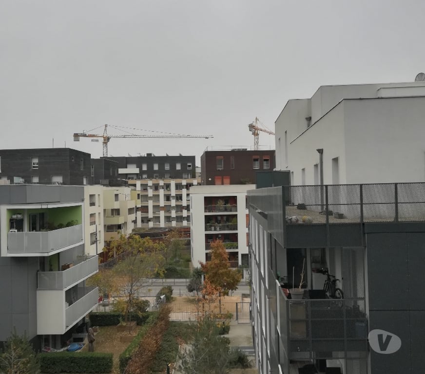 Location appartement Rhône Lyon - Photos Vivastreet Loue Grand Studio avec terrasse et Paring en sous-sol