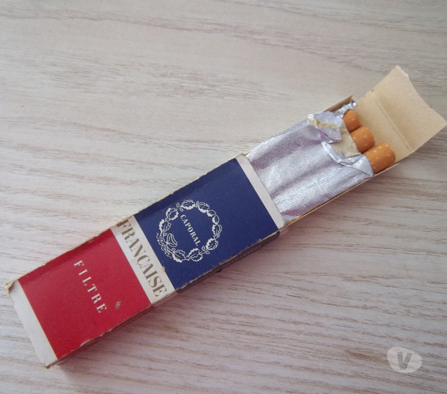 Collection Manche Valognes - 50700 - Photos Vivastreet échantillon gratuit publicitaire CAPORAL collection vintage