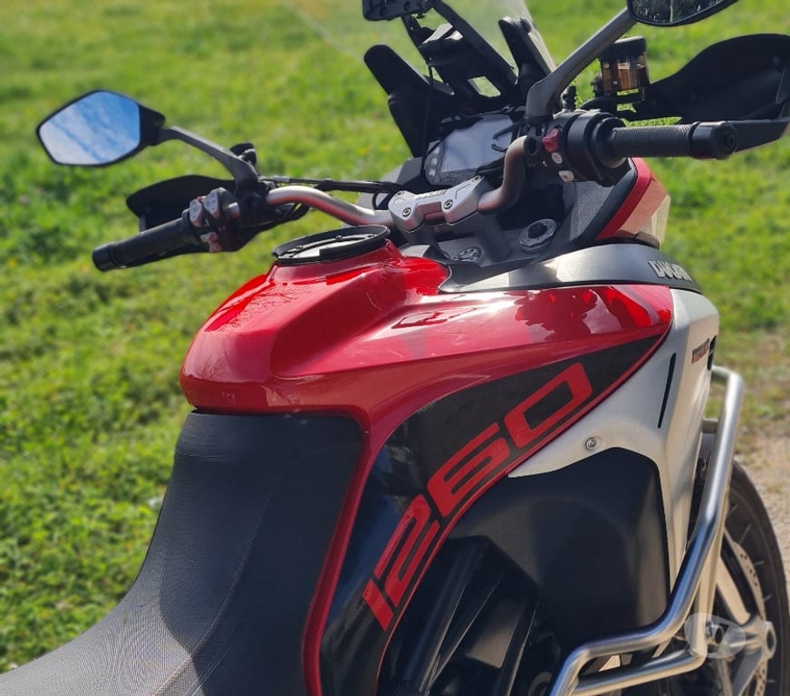 Moto d'occasion Bouches-du-Rhône St Mitre les Remparts - 13920 - Photos Vivastreet Multistrada 1260 enduro