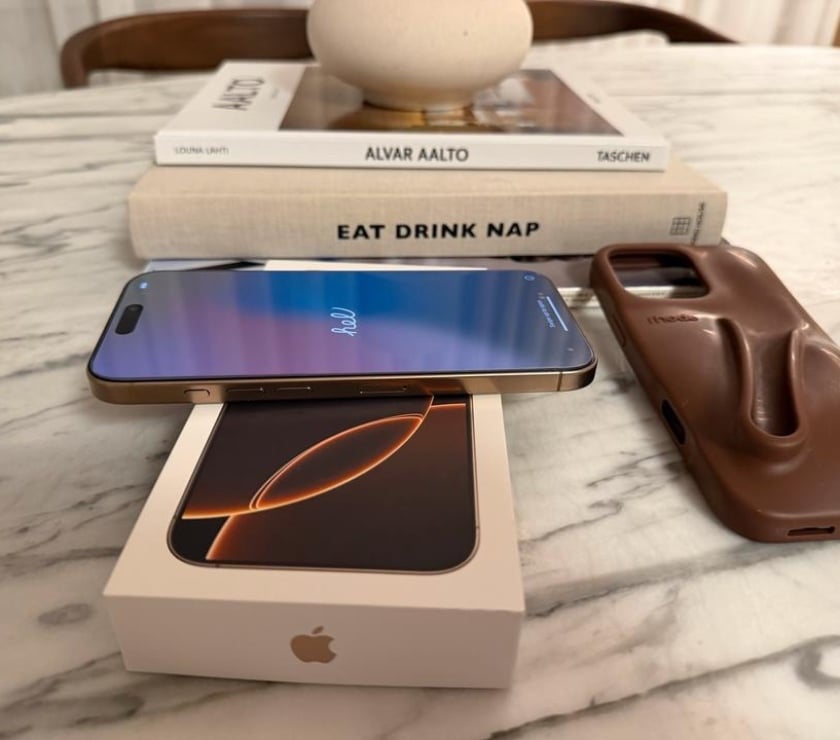 Téléphonie Isère Chabons - 38690 - Photos Vivastreet iPhone 16 Pro Max Titane Désert 256 Go