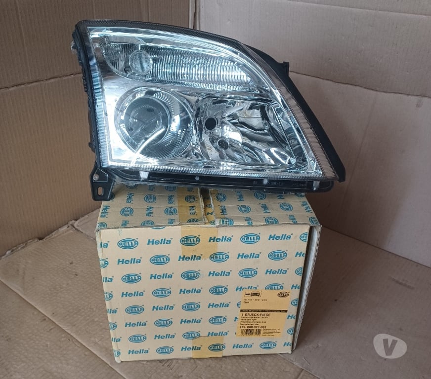 Pièces et services auto Mayenne Vaiges - 53480 - Photos Vivastreet Phare droit Xénon Opel Vectra C Signum Hella neuf