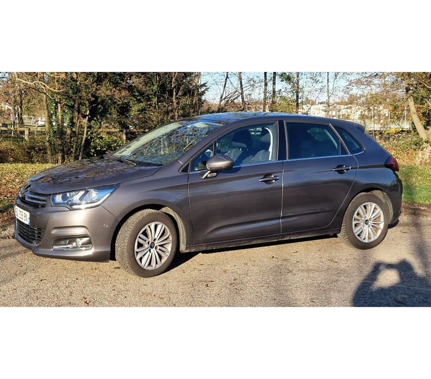 Voiture d'occasion Bas-Rhin Oberschaeffolsheim - 67203 - Photos Vivastreet C4 PURETECH 110 BVM MILLENIUM