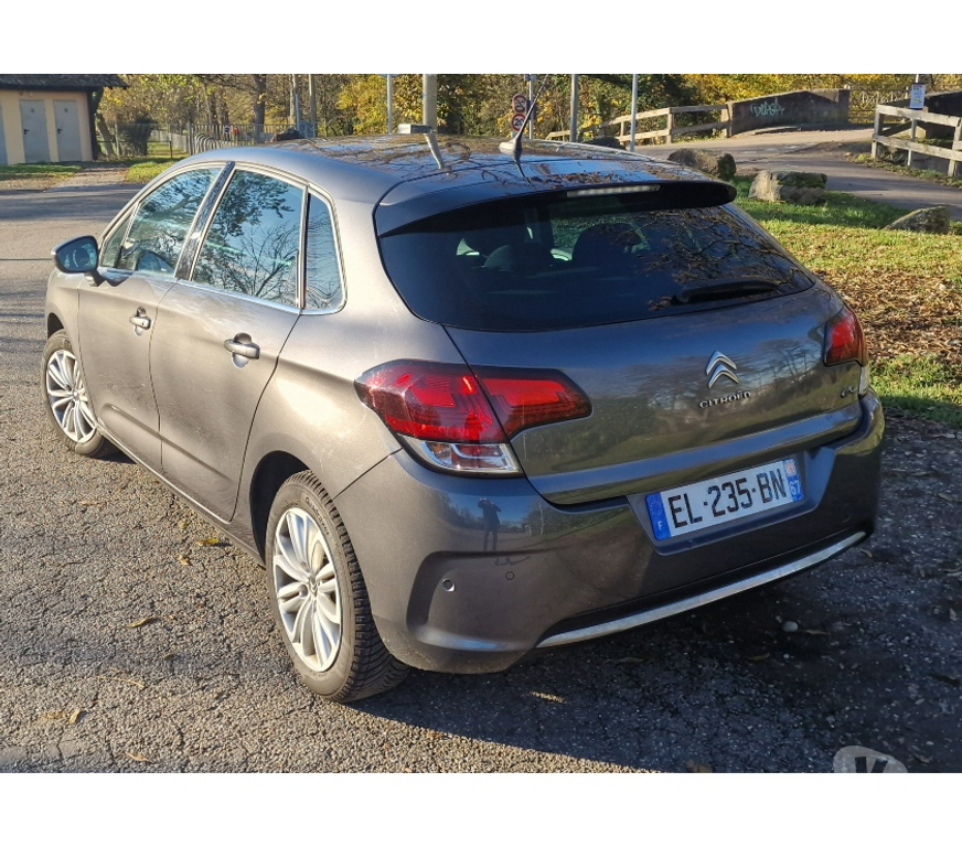 Voiture d'occasion Bas-Rhin Oberschaeffolsheim - 67203 - Photos Vivastreet C4 PURETECH 110 BVM MILLENIUM