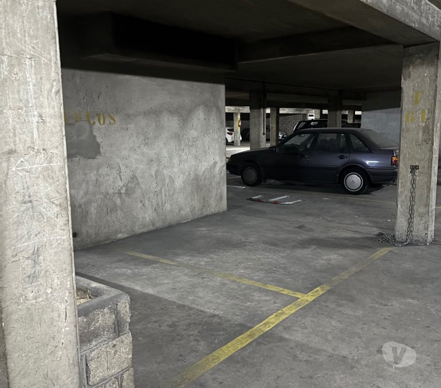 Parkings - Garages Paris Paris 20ème ardt - 75020 - Photos Vivastreet Place moto niveau -1 – Parking sécurisé - Paris 20e