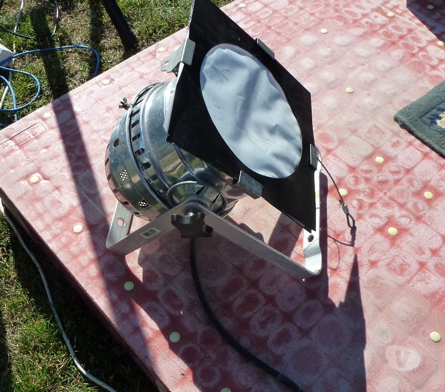 Instruments de musique Marne Chalons en Champagne - 51000 - Photos Vivastreet nombreux et divers matériel de musique