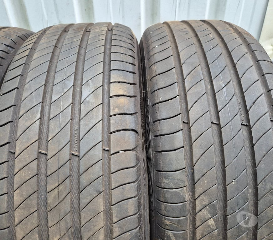 Pièces et services auto Loire St Etienne - Photos Vivastreet 4 pneus été 215 55 17 94V Michelin envoi rapide possible